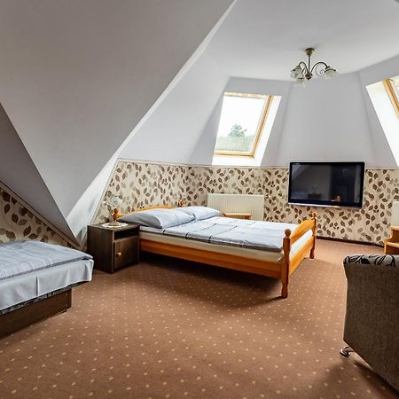 Pokoje Goscinne Katarzyna Kur Dębki Extérieur photo