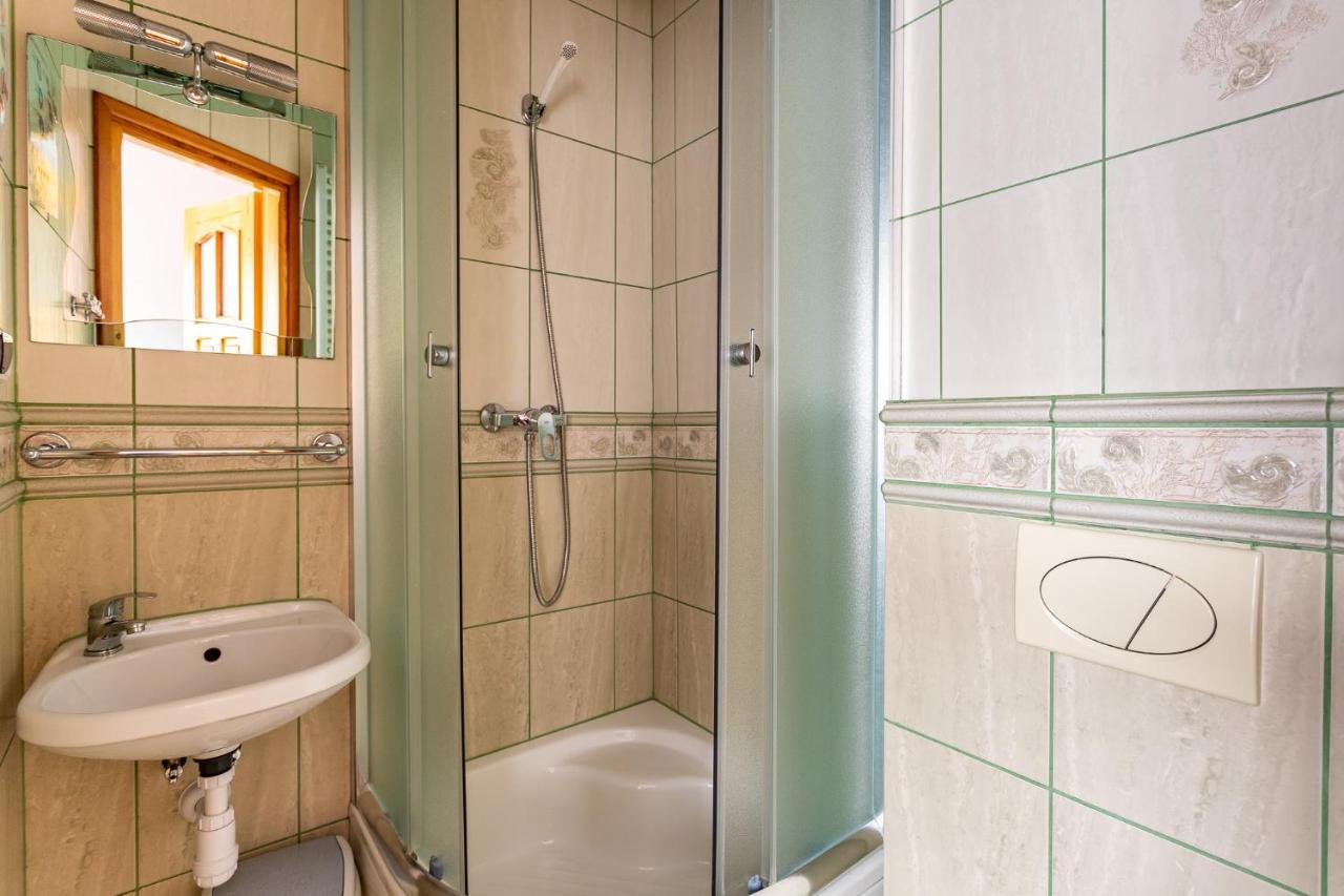 Pokoje Goscinne Katarzyna Kur Dębki Extérieur photo