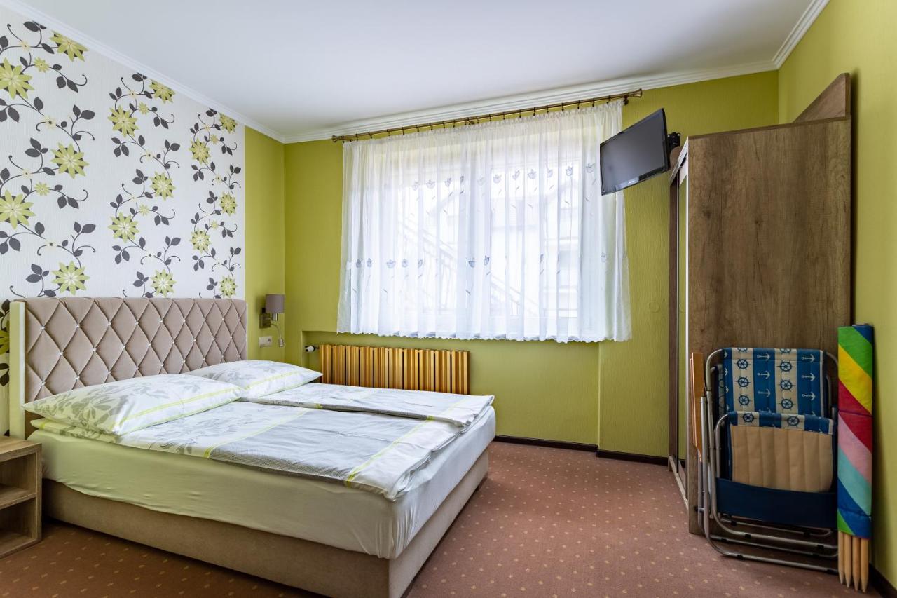 Pokoje Goscinne Katarzyna Kur Dębki Extérieur photo