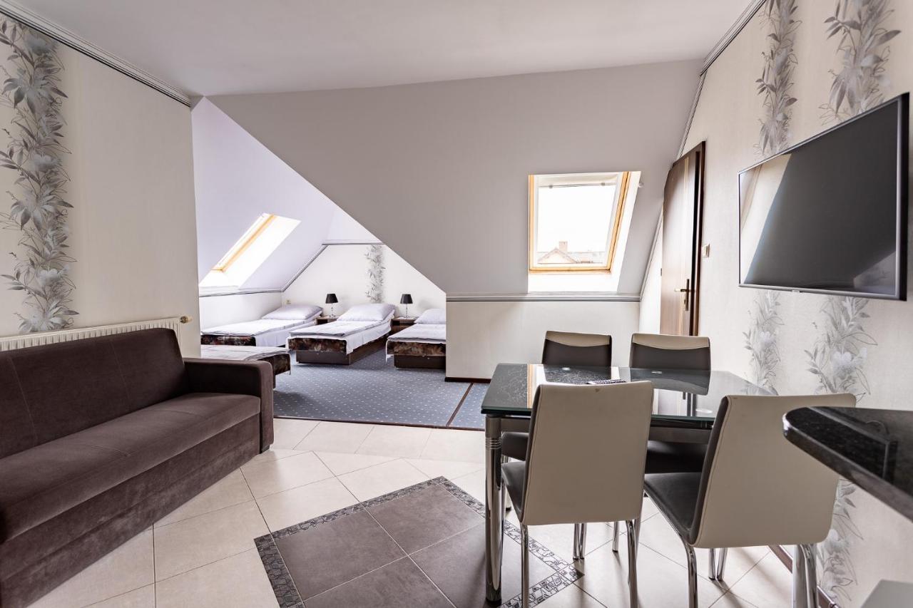 Pokoje Goscinne Katarzyna Kur Dębki Extérieur photo