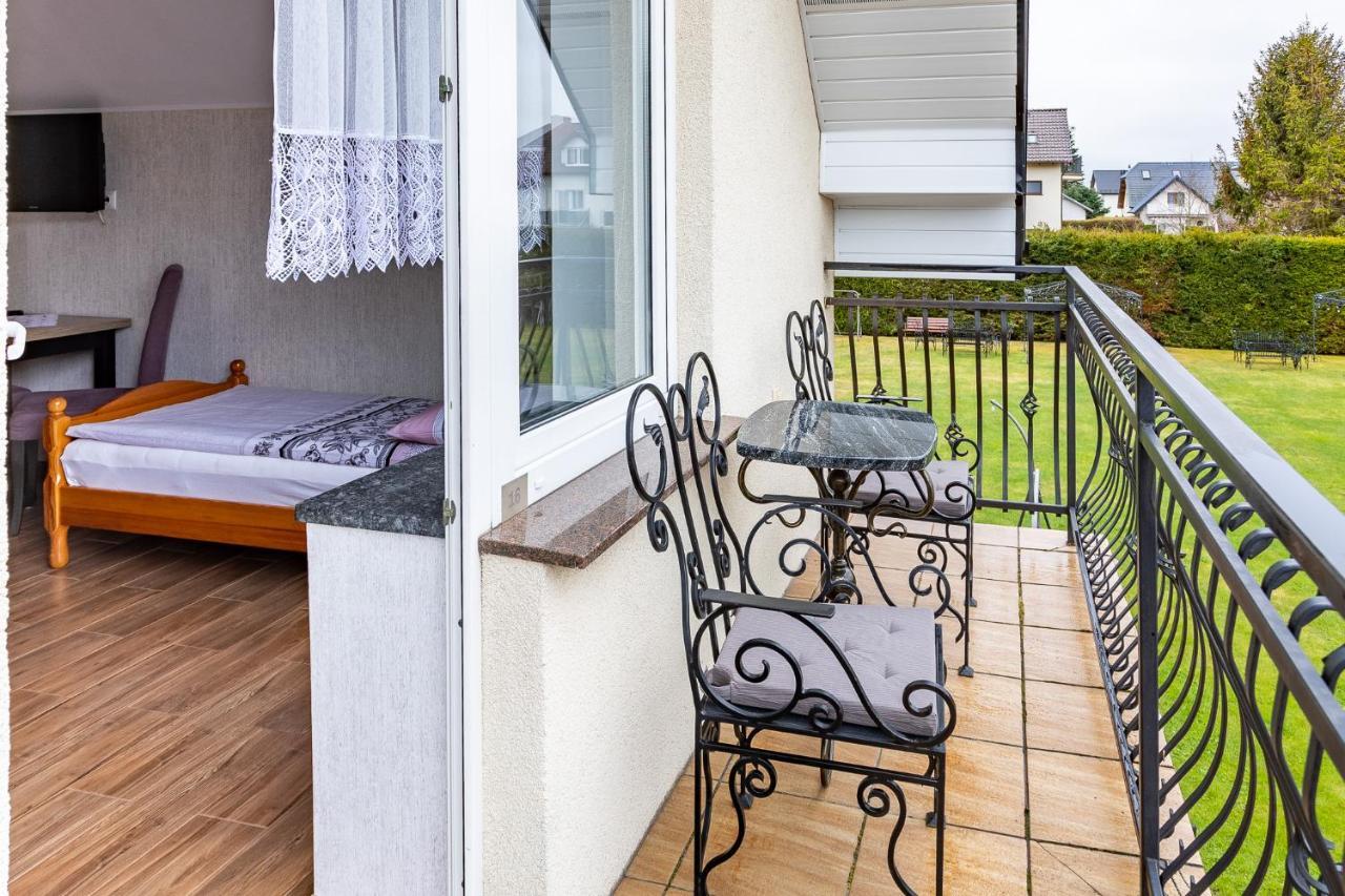 Pokoje Goscinne Katarzyna Kur Dębki Extérieur photo