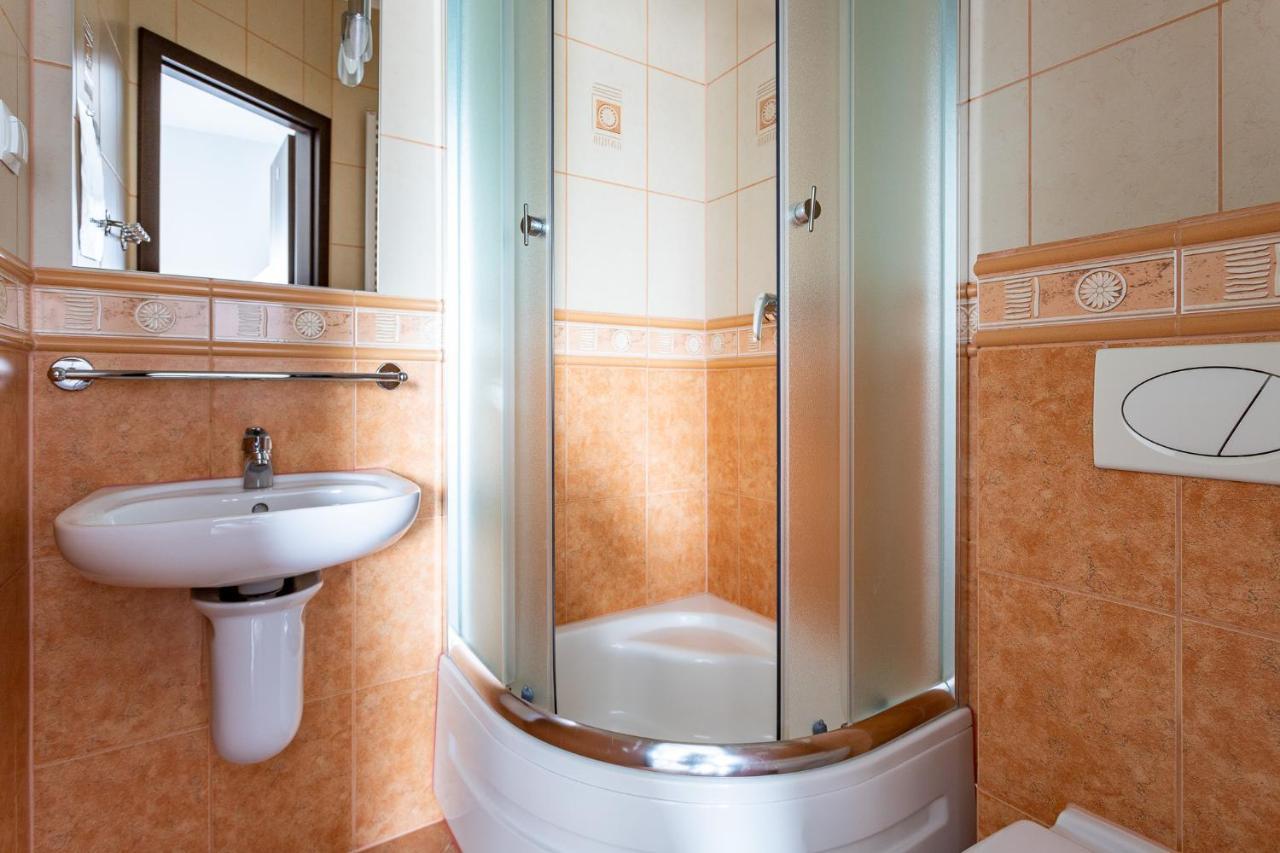 Pokoje Goscinne Katarzyna Kur Dębki Extérieur photo